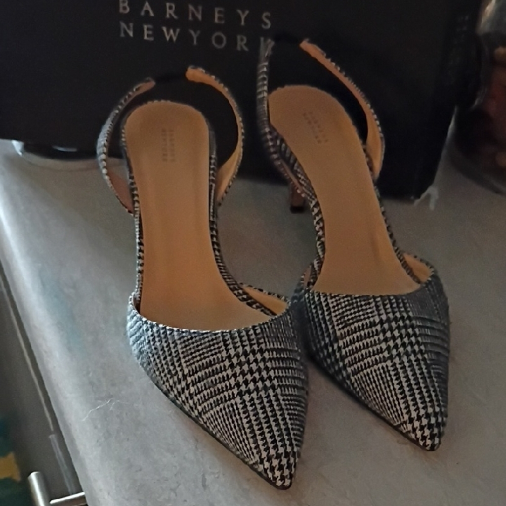 Barneys New York Black and White Women's Shoes